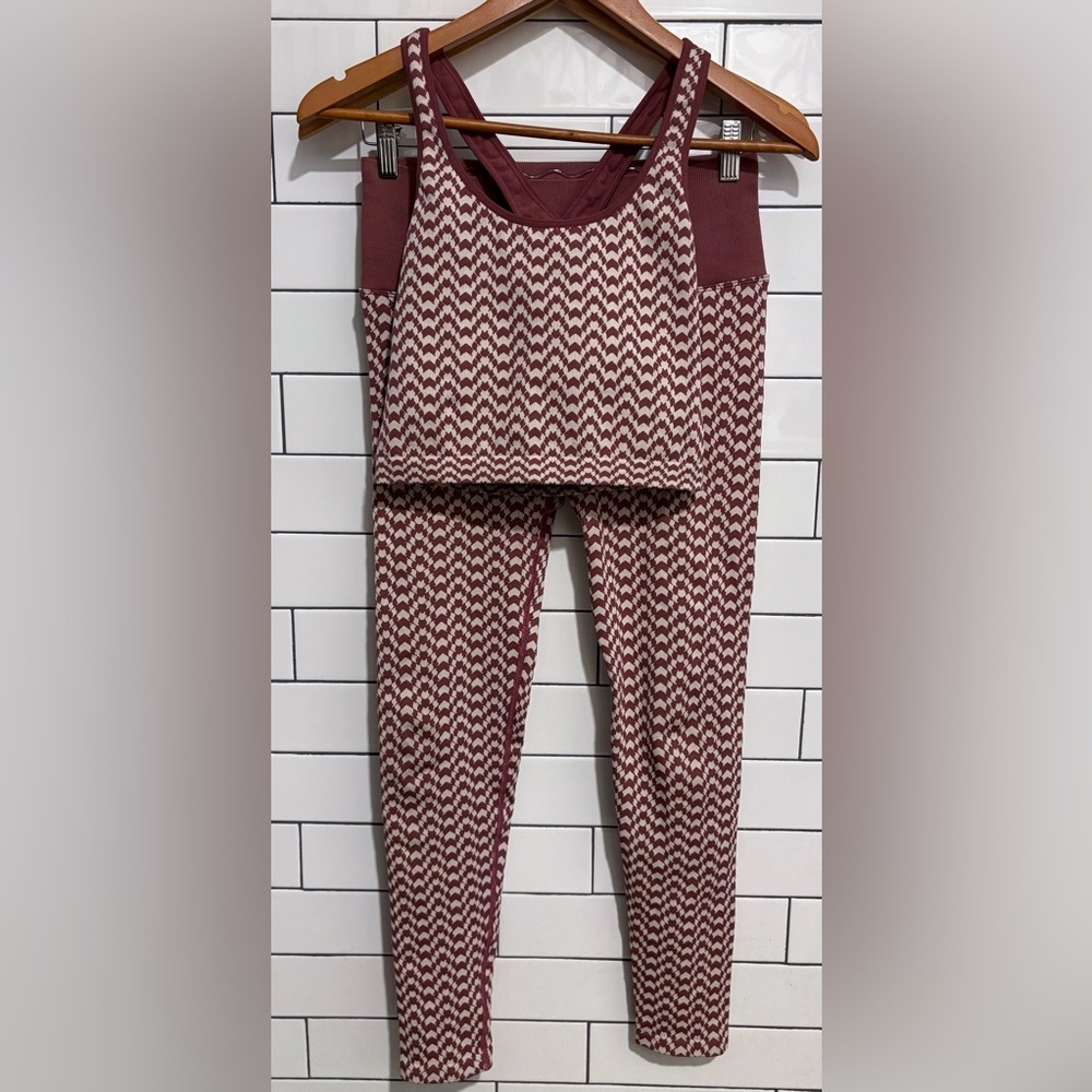 SPIRITUAL GANGSTER ATHENA JACQUARD SEAMLESS CROP TANK & LEGGINGS 2pc Set - Picture 8 of 15